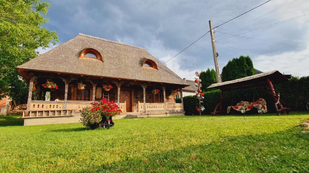 Casa Din Susani Calinesti  Ngoại thất bức ảnh